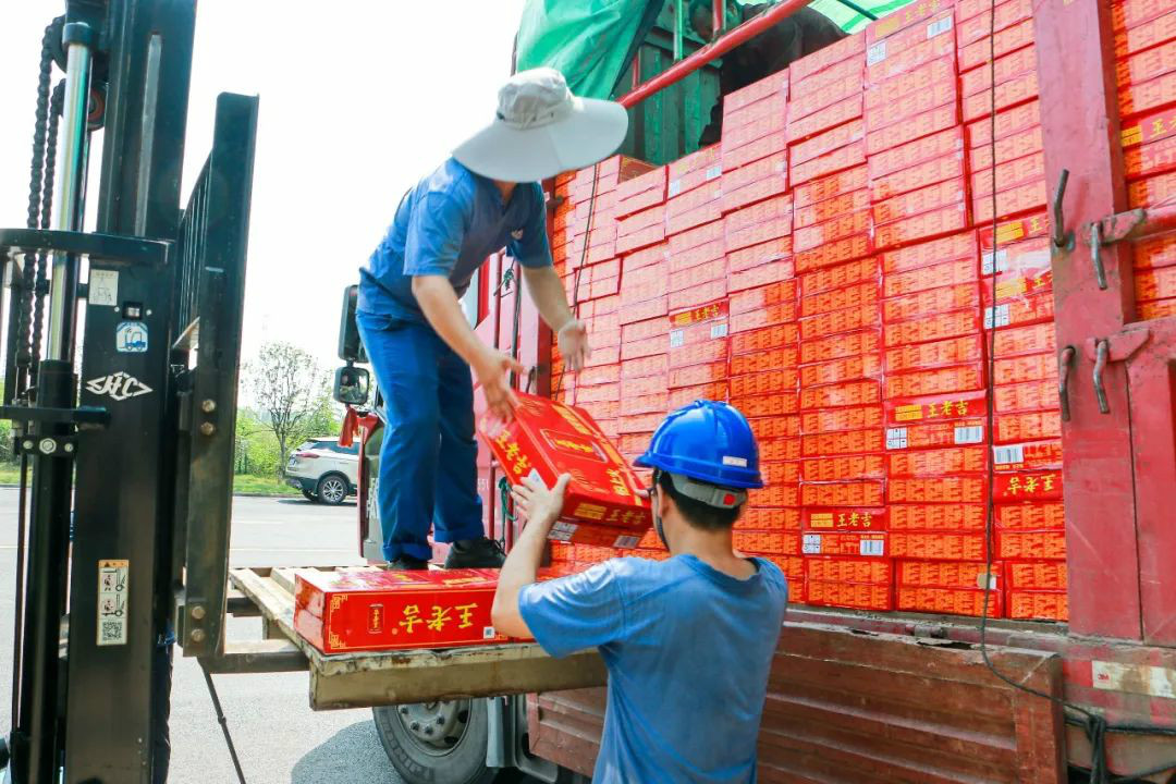 情系职工送清凉，殷切关怀鼓干劲——ca888亚洲城智能开展夏季送清凉活动