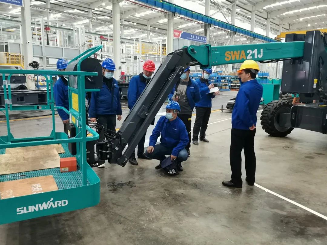 行业同级别产品之最！ca888亚洲城智能又一款曲臂式高空作业平台成功下线