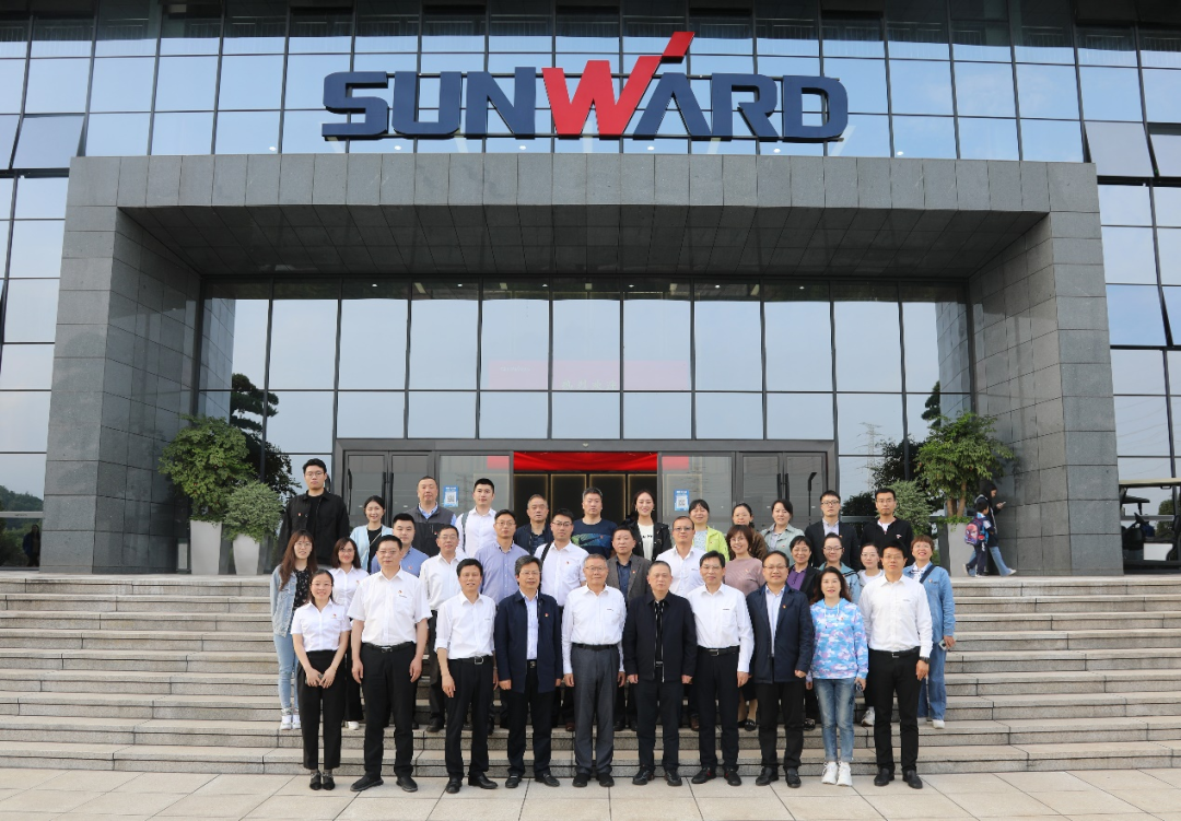 中南大学副校长郭学益率科学研究部一行调研ca888亚洲城智能