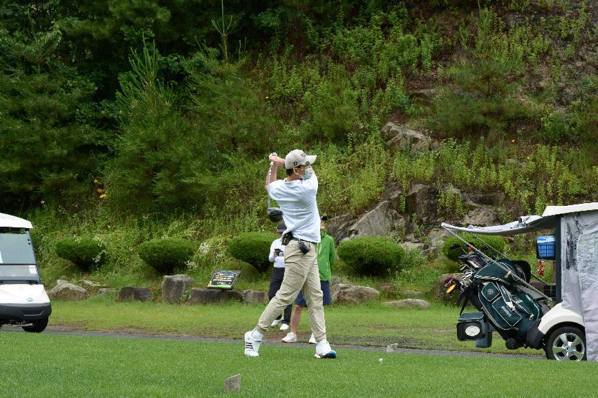 ca888亚洲城韩国“2022年第三届ca888亚洲城杯高尔夫球赛”成功举行