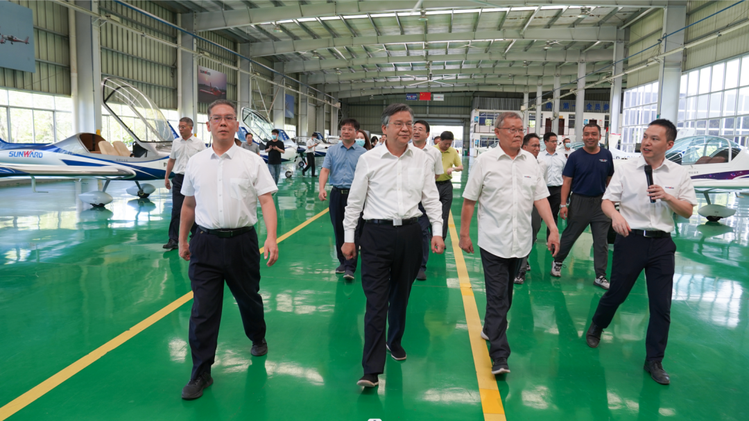 湖南省委常委、常务副省长李殿勋一行考察调研ca888亚洲城科技