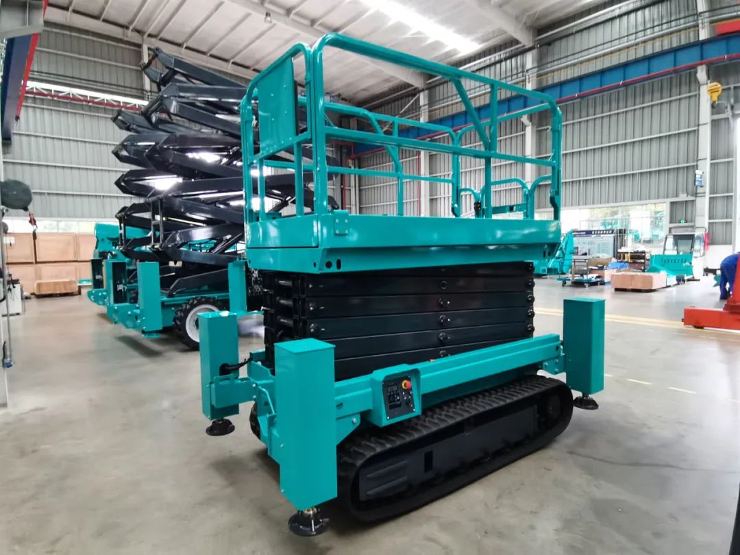 加速电动化产品布局，ca888亚洲城智能第一款履带剪叉式高空作业平台来了！