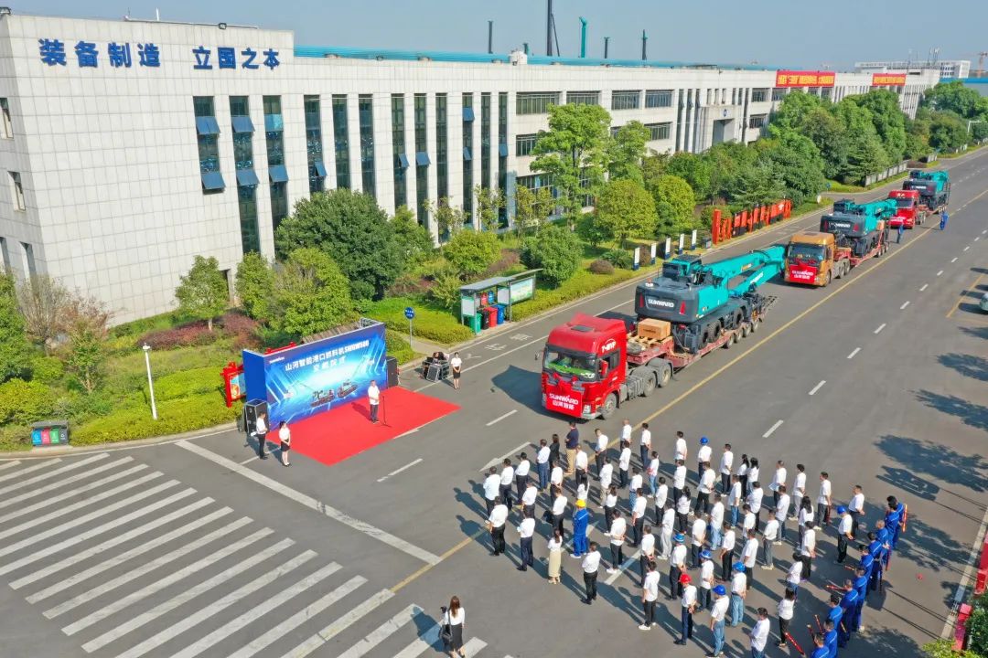 携手山东汇诚助力我国港口建设！ca888亚洲城智能港口抓料机成功批量交付