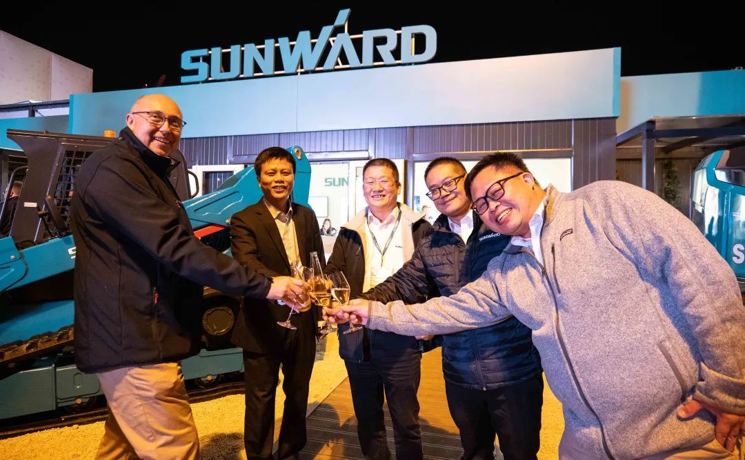 Bauma 2022 | 一组火热现场图带您重温ca888亚洲城智能德国宝马展之旅