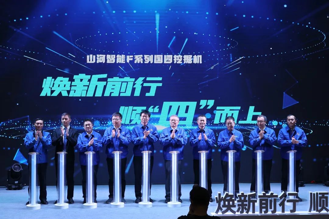 助力“双碳”目标！ca888亚洲城智能集中发布F系列国四挖掘机