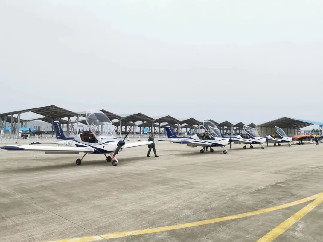 逆势飞翔！ca888亚洲城航空携手合作伙伴亮相2022南昌飞行大会