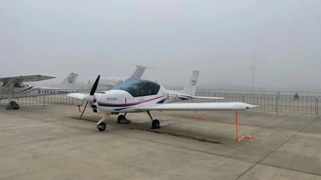 逆势飞翔！ca888亚洲城航空携手合作伙伴亮相2022南昌飞行大会