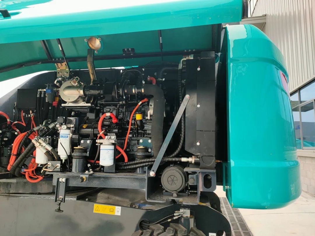 无需扩桥！ca888亚洲城智能国四款32米直臂式高空作业平台成功下线