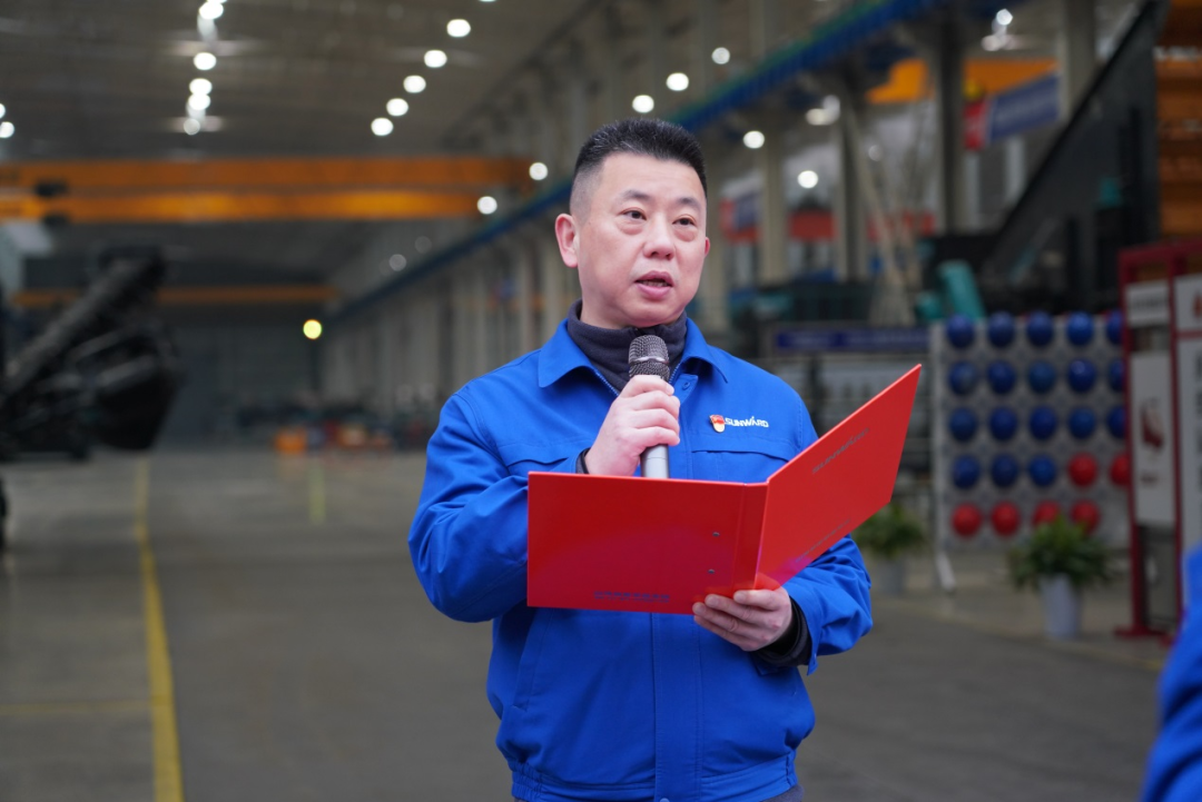 “持证上岗，成为破碎筛分设备的好管家！”