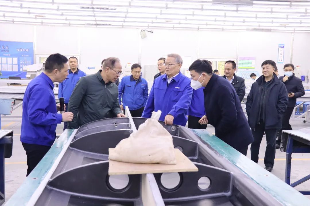 广州市国资委主任陈德俊考察ca888亚洲城智能航空产业基地