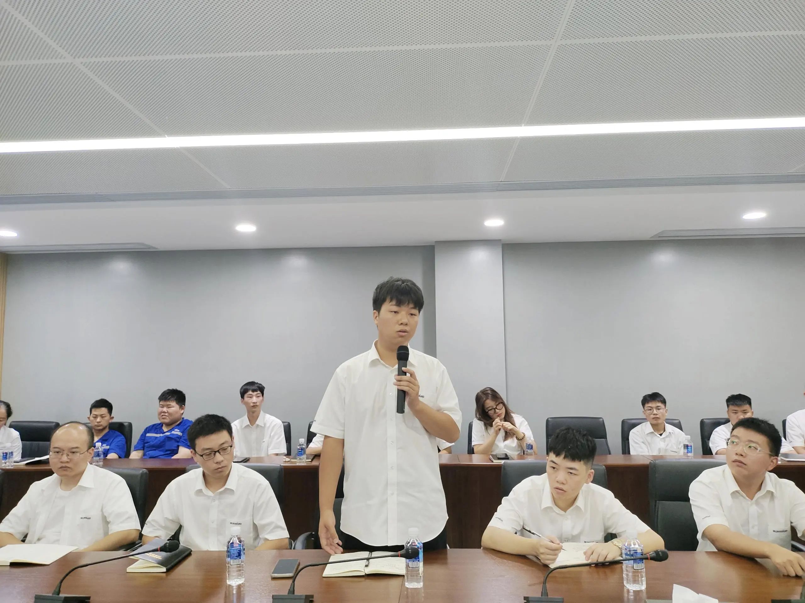 畅谈心声，共话未来！这场应届毕业生员工座谈会，很暖，很贴心！