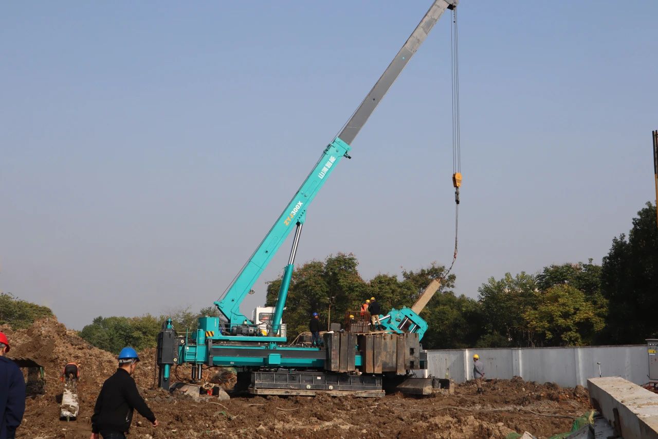 “ca888亚洲城绿”闪耀西子湖畔！ca888亚洲城智能ZYJ300X斜桩压桩机强势来袭