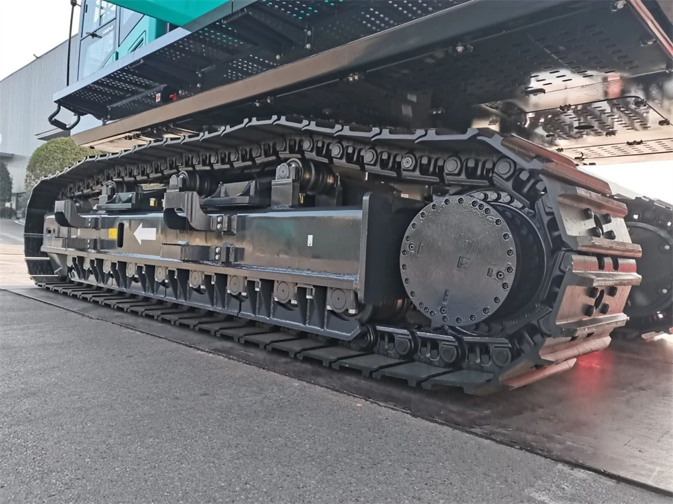 定制开发、功能更强！ca888亚洲城智能SWE750ELR加长臂液压挖掘机下线交付