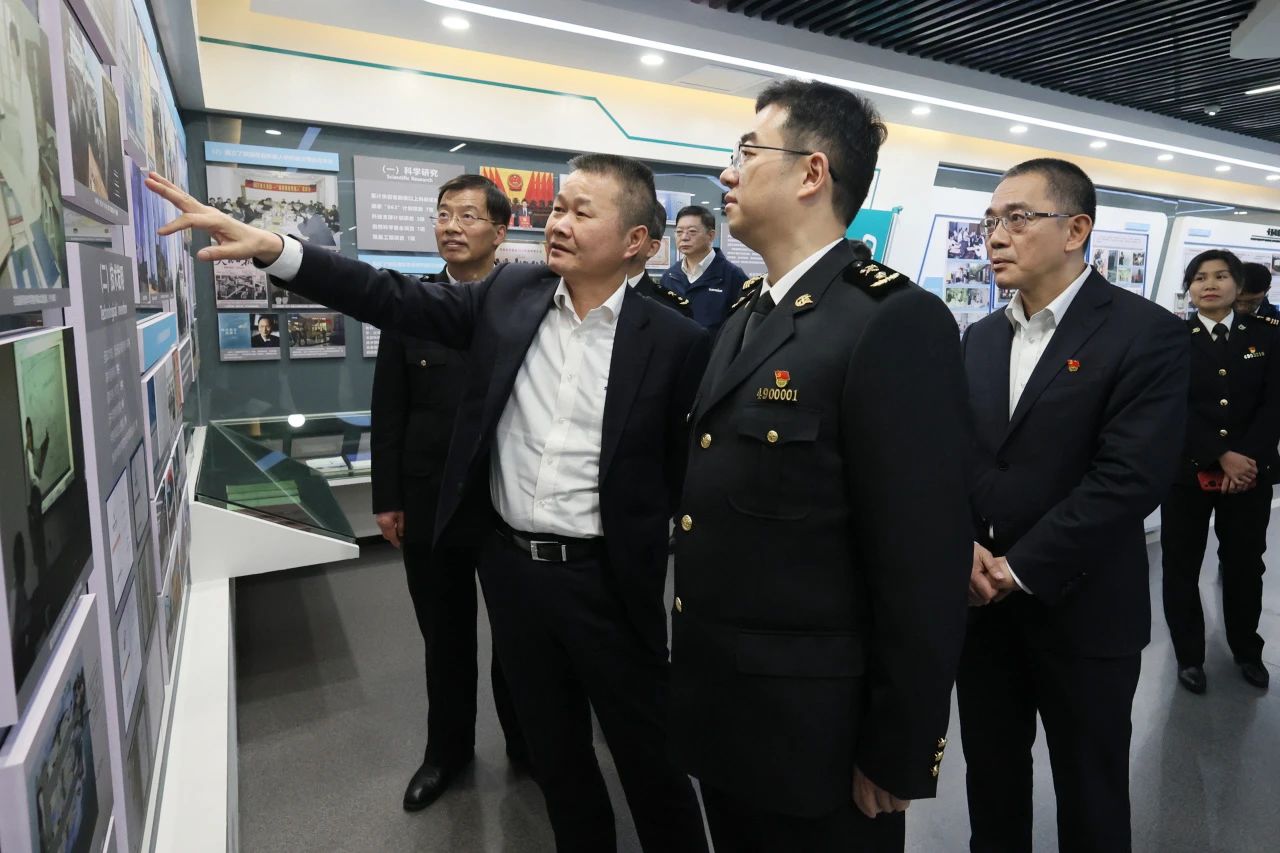 长沙海关党委书记、关长沈大为调研ca888亚洲城智能