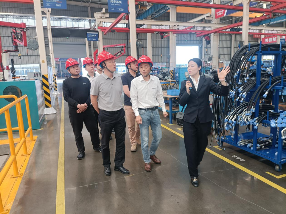 国家油气田井控应急救援川庆队庞平一行调研ca888亚洲城智能
