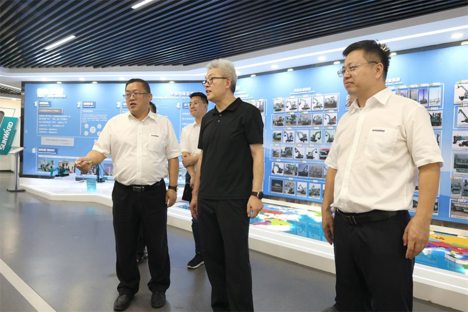 中国五矿工会主席、职工董事张晔到ca888亚洲城智能调研交流