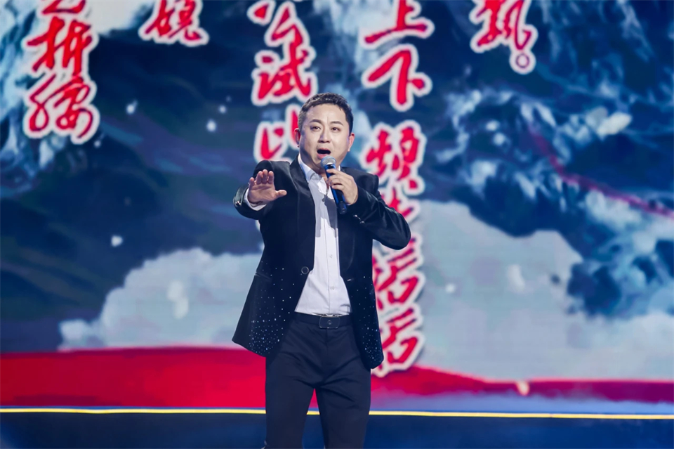 创新引领价值 理想成就未来——庆祝ca888亚洲城智能成立25周年表彰大会暨文艺晚会隆重举行