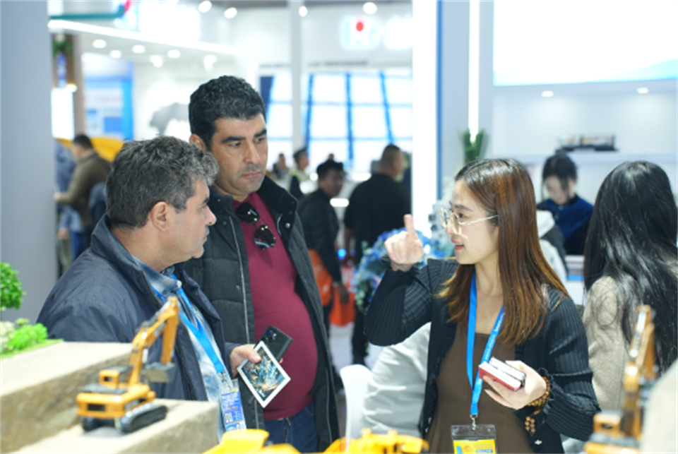 智造空间，价值共生！广州ca888亚洲城精彩亮相2024上海宝马展