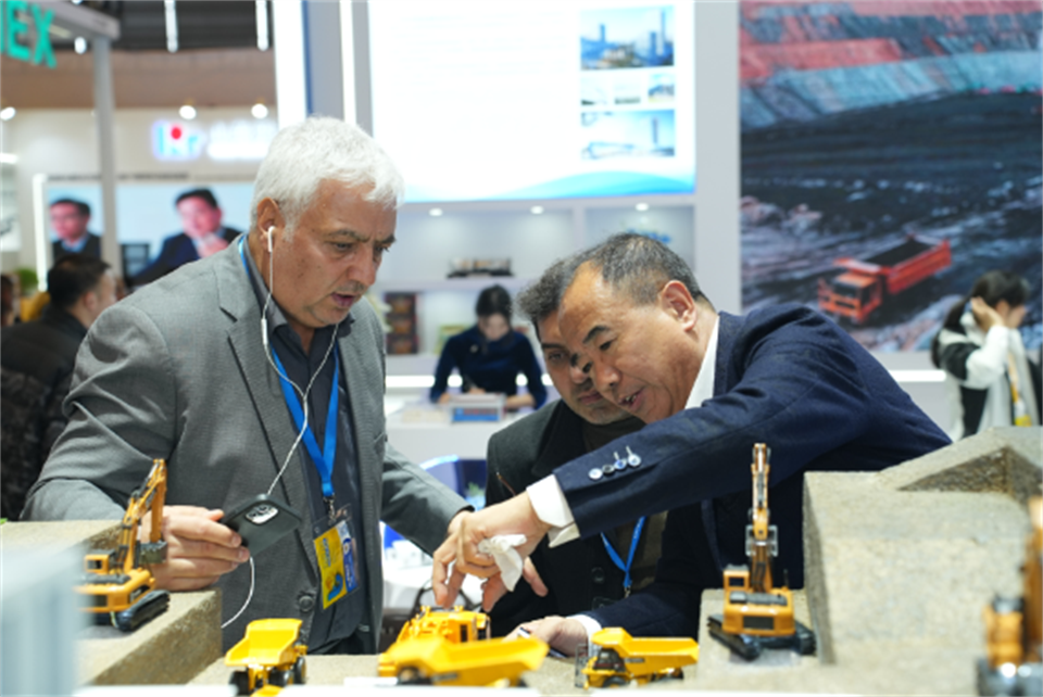 智造空间，价值共生！广州ca888亚洲城精彩亮相2024上海宝马展