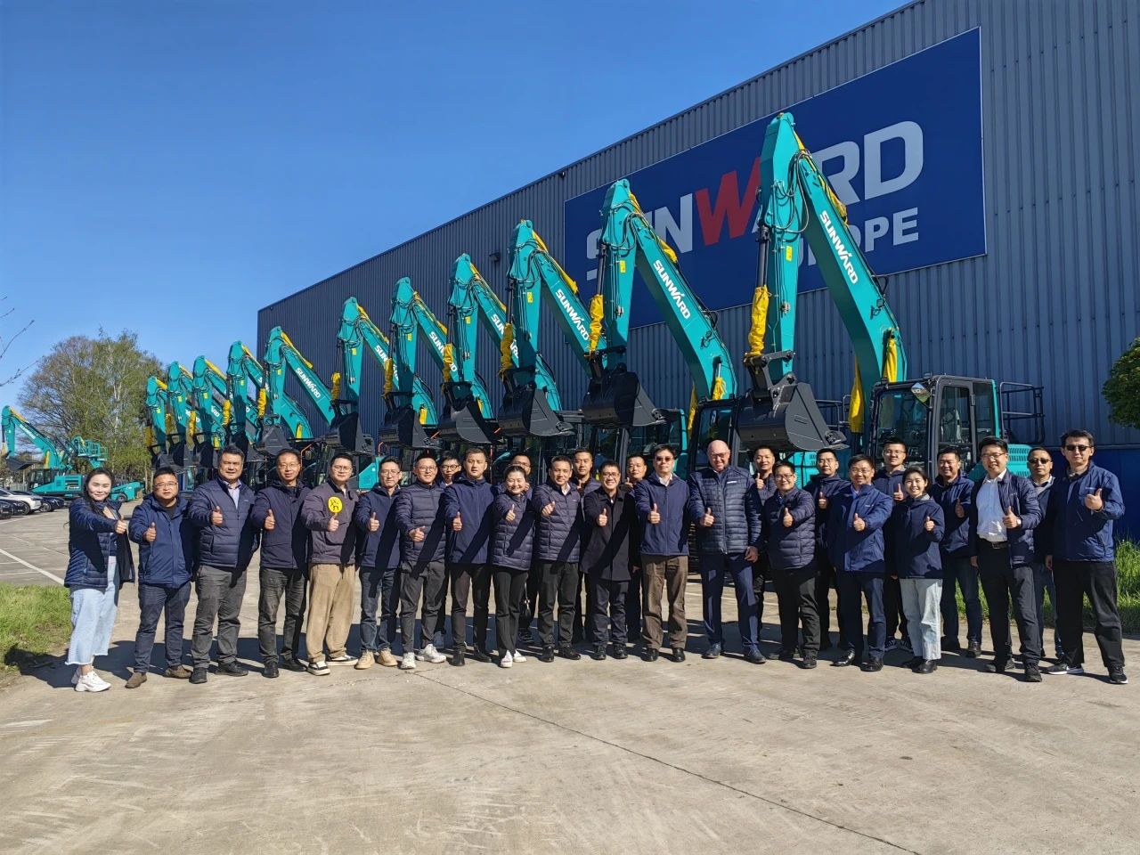 ca888亚洲城智能董事长付向东带队赴欧洲子公司考察调研