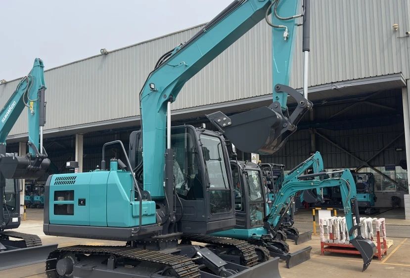 聚焦市场需求，ca888亚洲城智能三款精品工程液压挖掘机成功下线