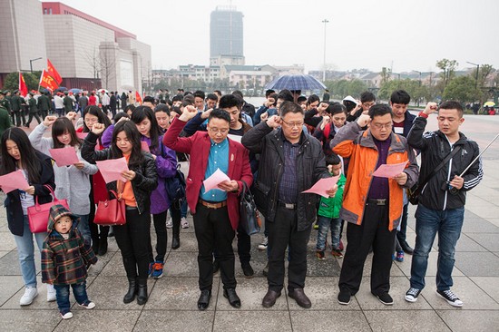 爱岗敬业，践行雷锋精神