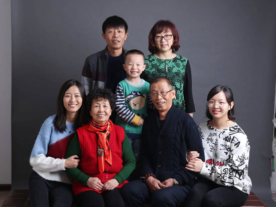 钟情ca888亚洲城十一年，成就美女老板致富之路