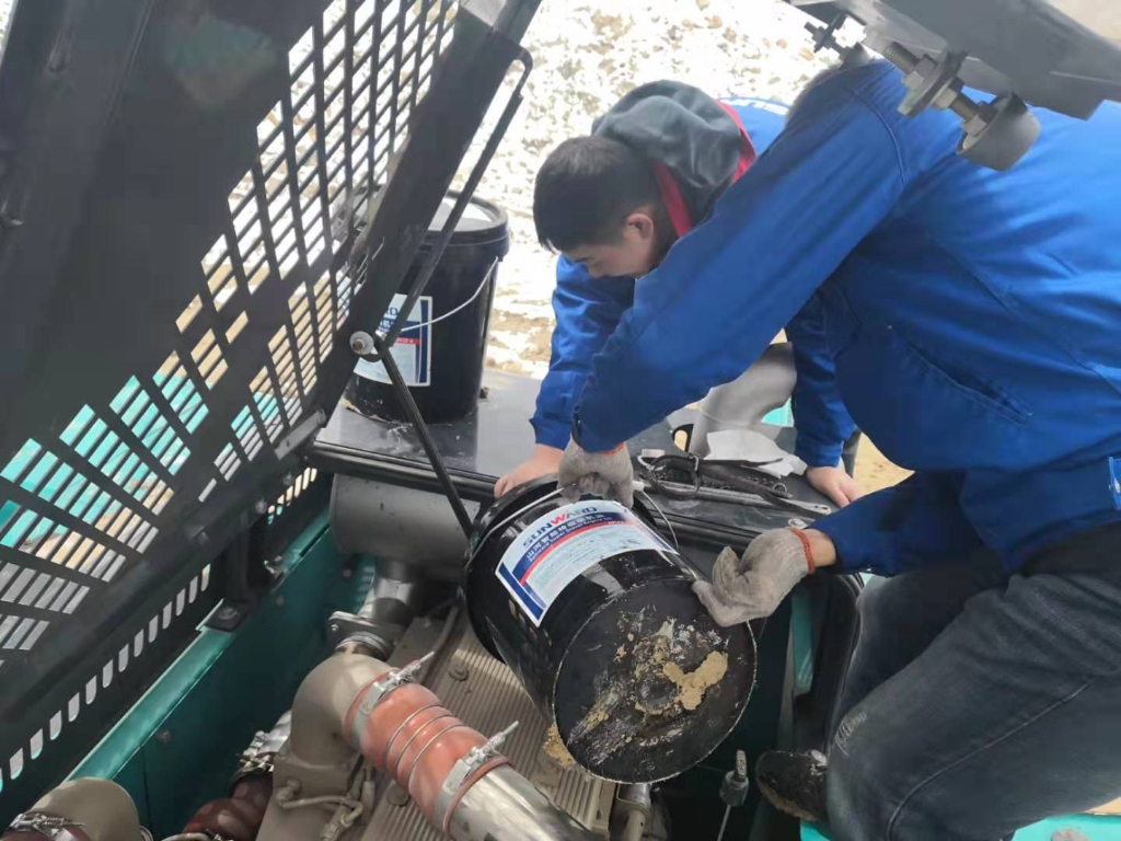 ca888亚洲城智能470挖机成功挑战世界屋脊