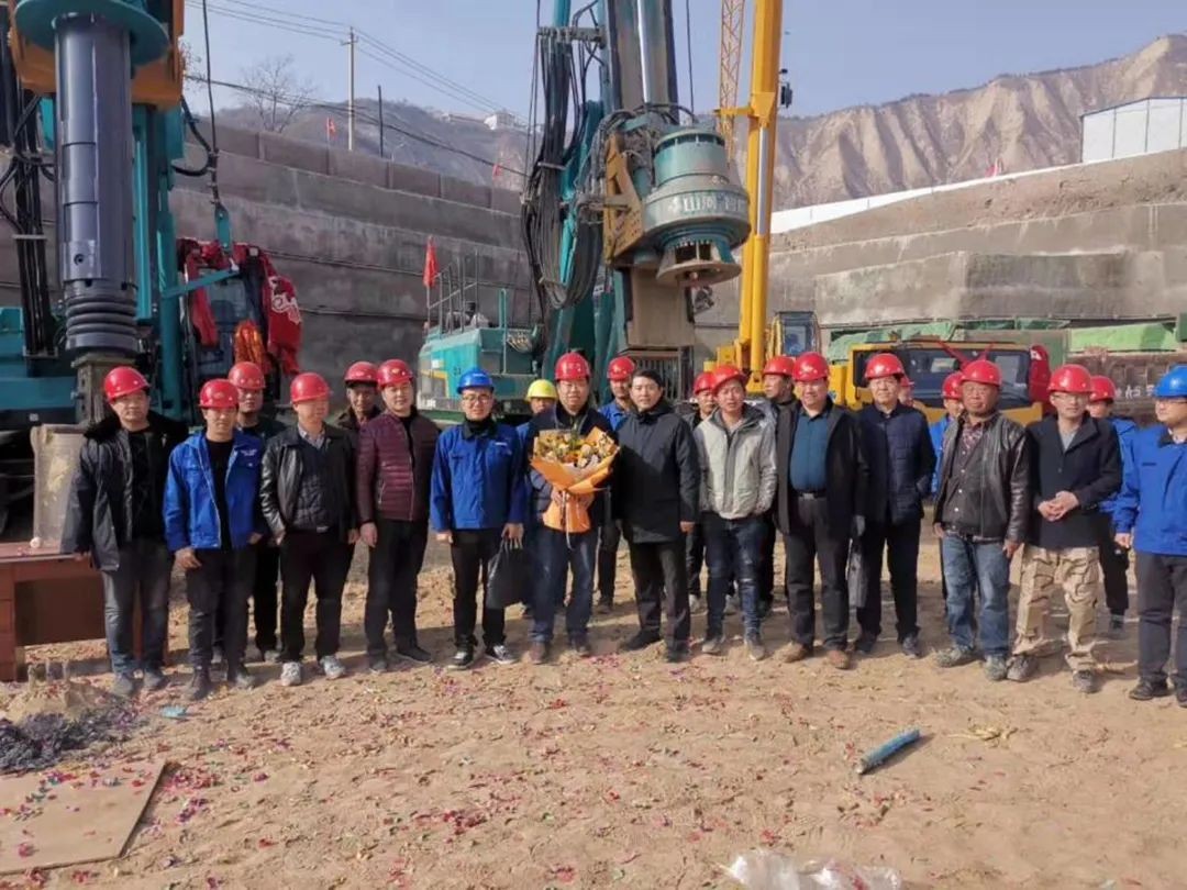 金戈铁马工程路 风雨无阻选ca888亚洲城