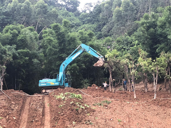 ca888亚洲城智能SWE 215E挖掘机是他的左膀右臂！