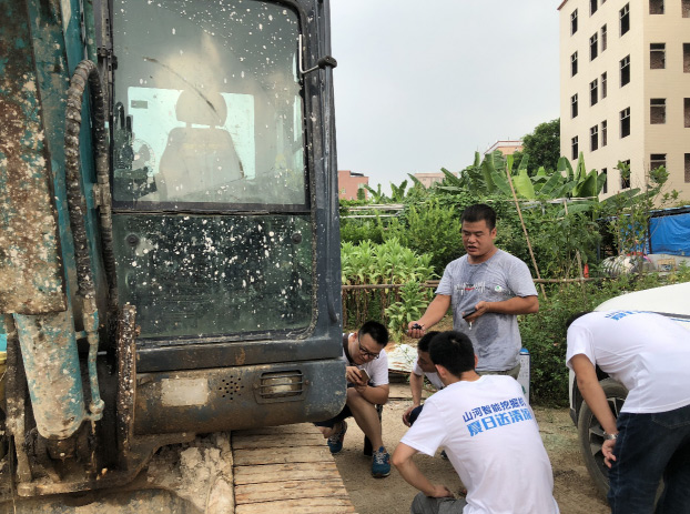 ca888亚洲城智能挖掘机获最高评价，就是用得舒服！
