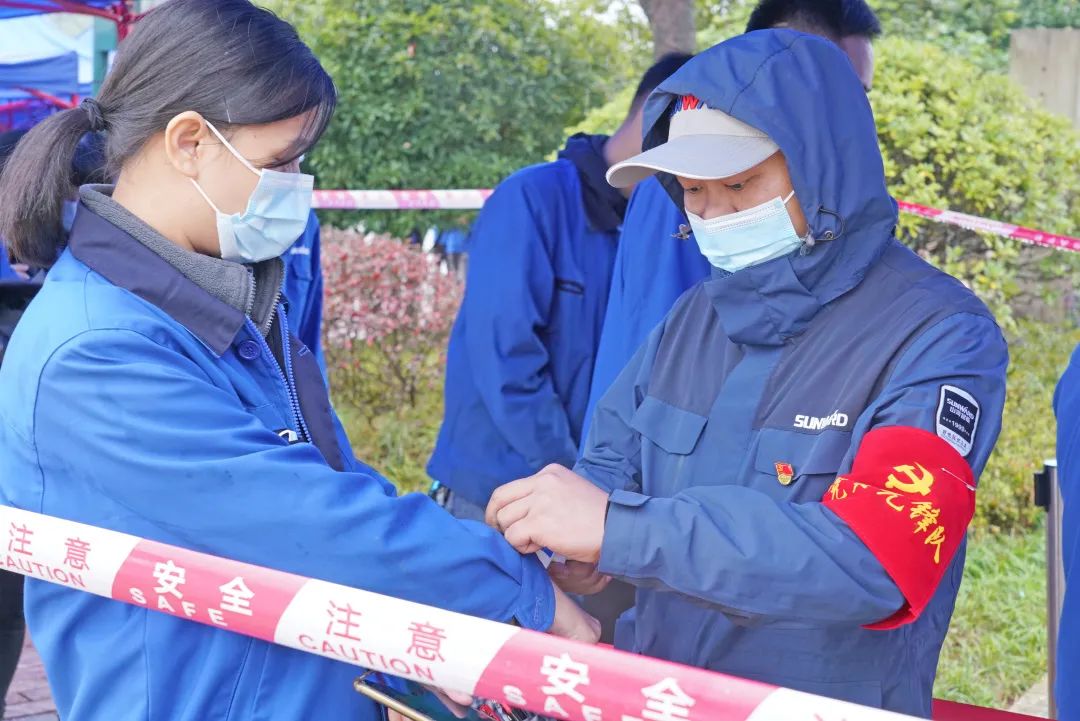 采样完成率近100%！ca888亚洲城智能第一时间开展全员核酸检测，保障安全生产