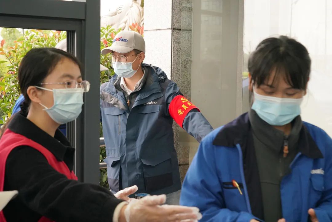 采样完成率近100%！ca888亚洲城智能第一时间开展全员核酸检测，保障安全生产