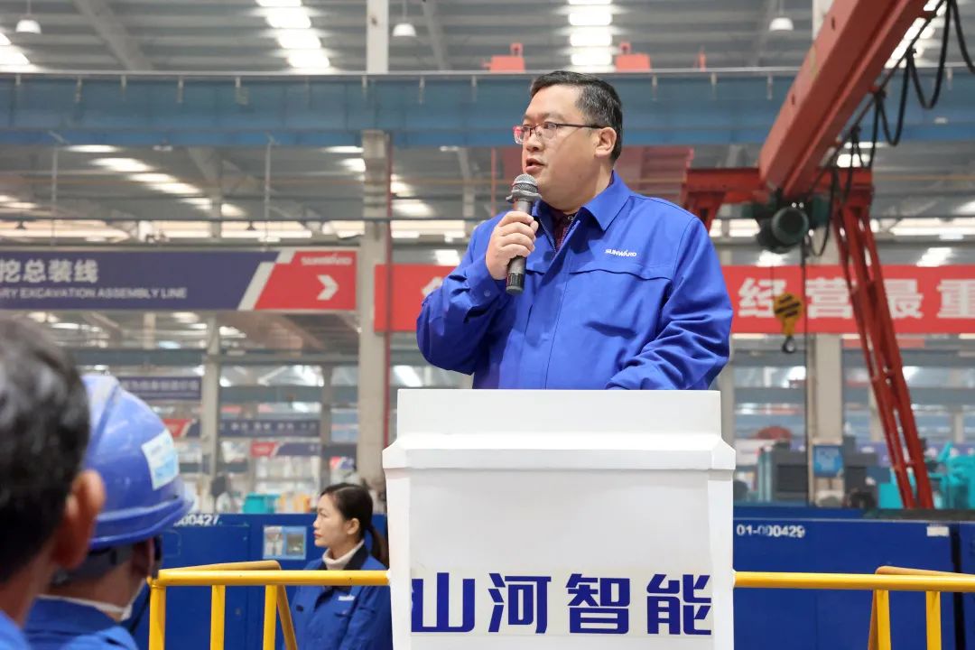 向榜样学习！ca888亚洲城智能56名职工受到职工职业技能竞赛表彰