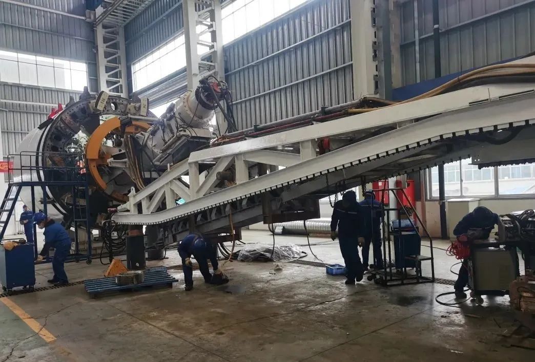 直击生产一线！中铁ca888亚洲城复工复产忙