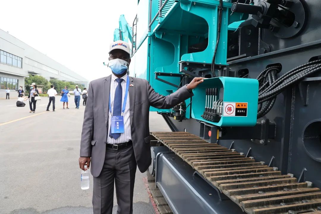 非洲驻华使节走访ca888亚洲城智能