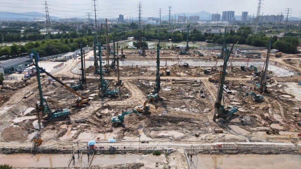 近20台“ca888亚洲城绿”装备实力集结，助力广佛西环工程建设跑出“加速度”