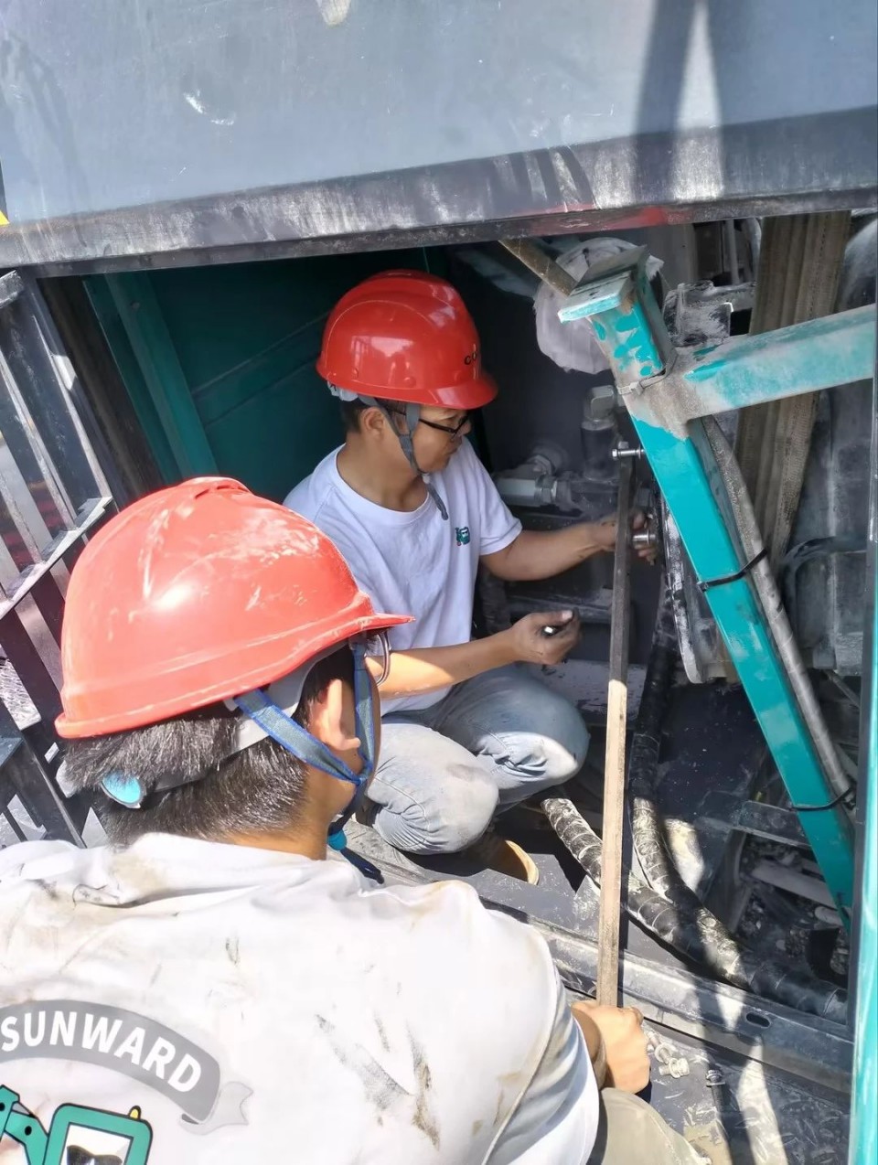 跨越ca888亚洲城万里 智启服务新程——ca888亚洲城矿岩“服务万里行”活动走进海螺水泥