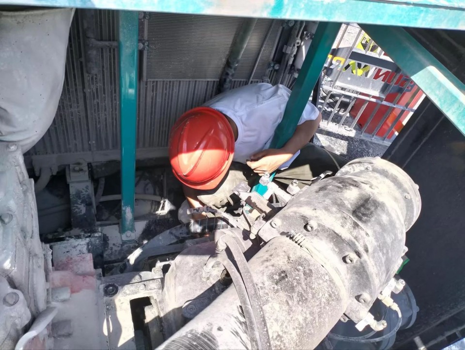 跨越ca888亚洲城万里 智启服务新程——ca888亚洲城矿岩“服务万里行”活动走进海螺水泥