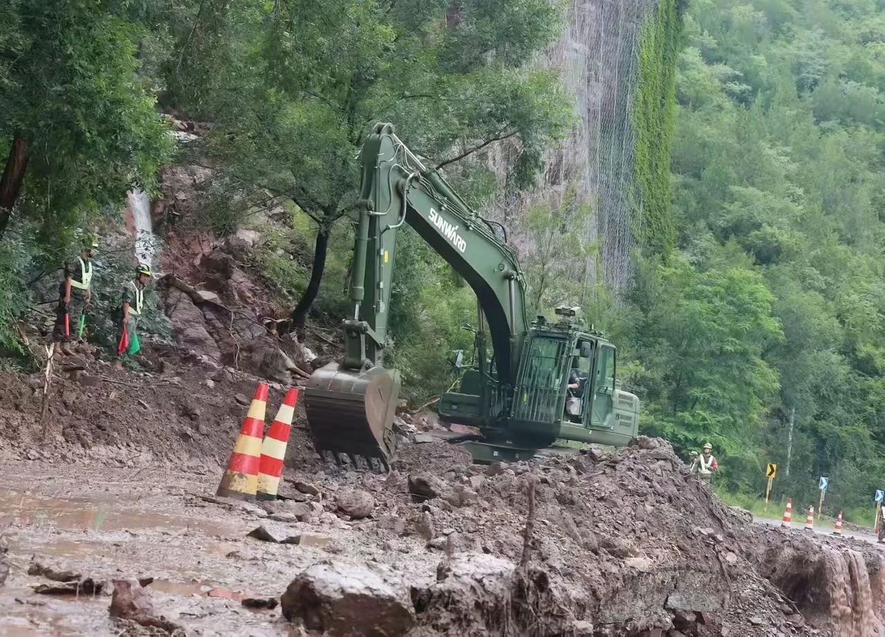关注！ca888亚洲城智能应急救援装备助力武警冲锋北京暴雨抢险救灾一线！