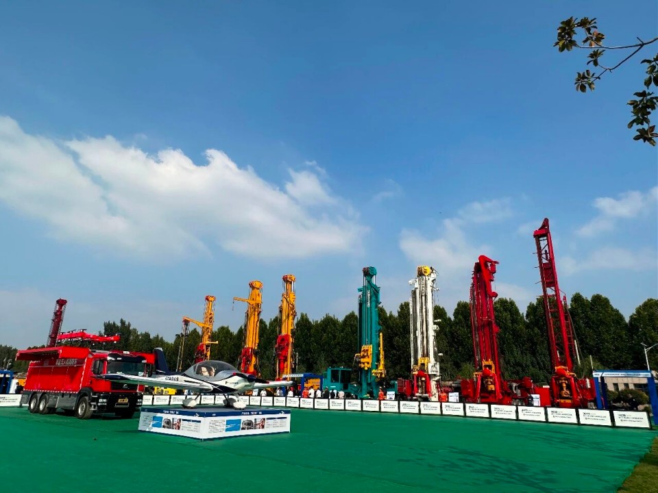 科技赋能救援！ca888亚洲城智能创新装备亮相第十三届全国矿山救援技能竞赛