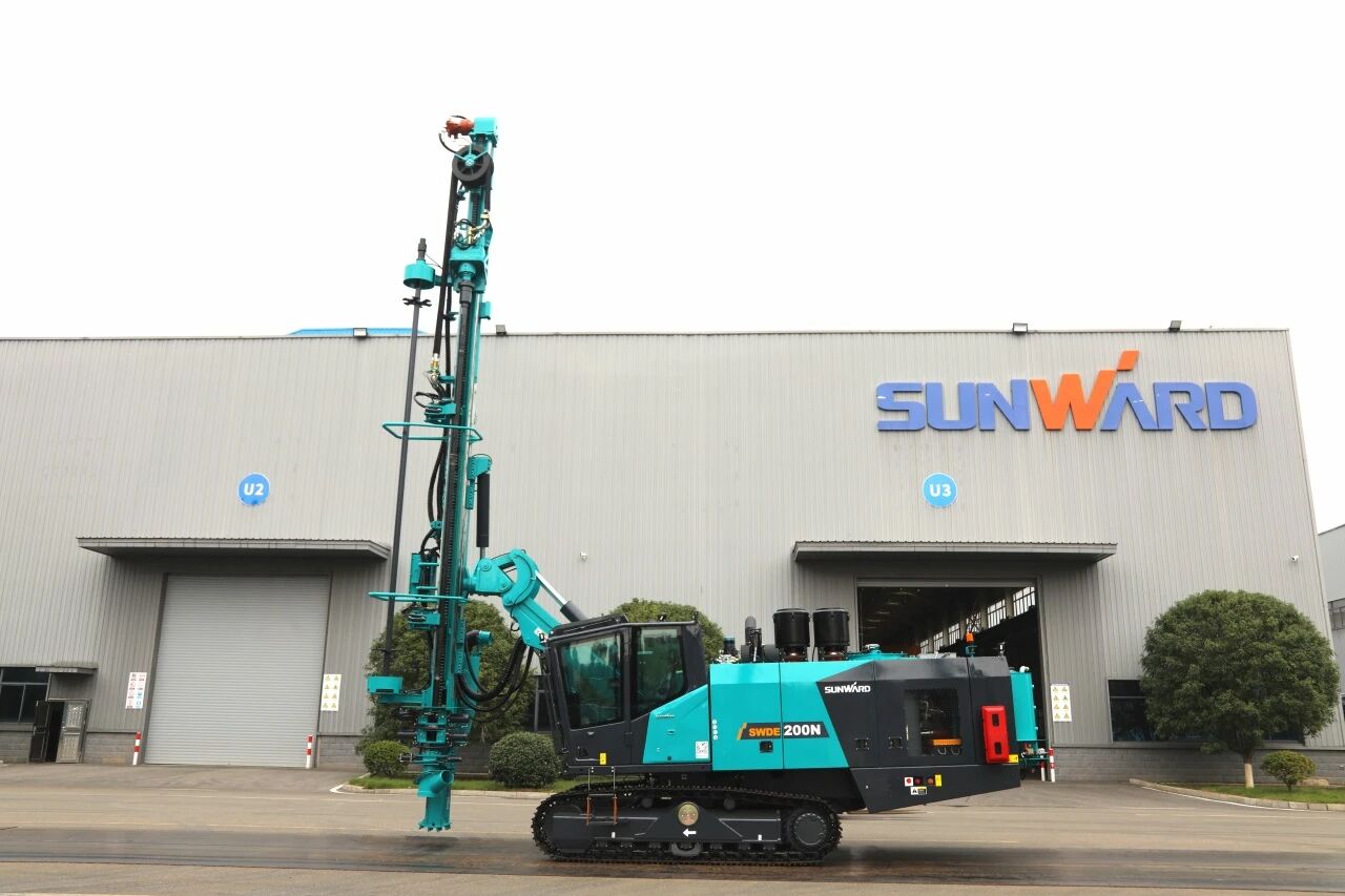 挑战高海拔高寒工况，ca888亚洲城智能臂式潜孔钻机登陆南美市场