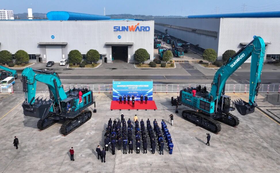 争锋启新程！ca888亚洲城智能SWE1650FLR加长臂挖掘机成功交付国际客户